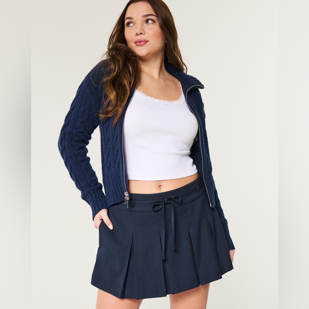 Hollister mid-rise pleated mini skort | NWT | size large